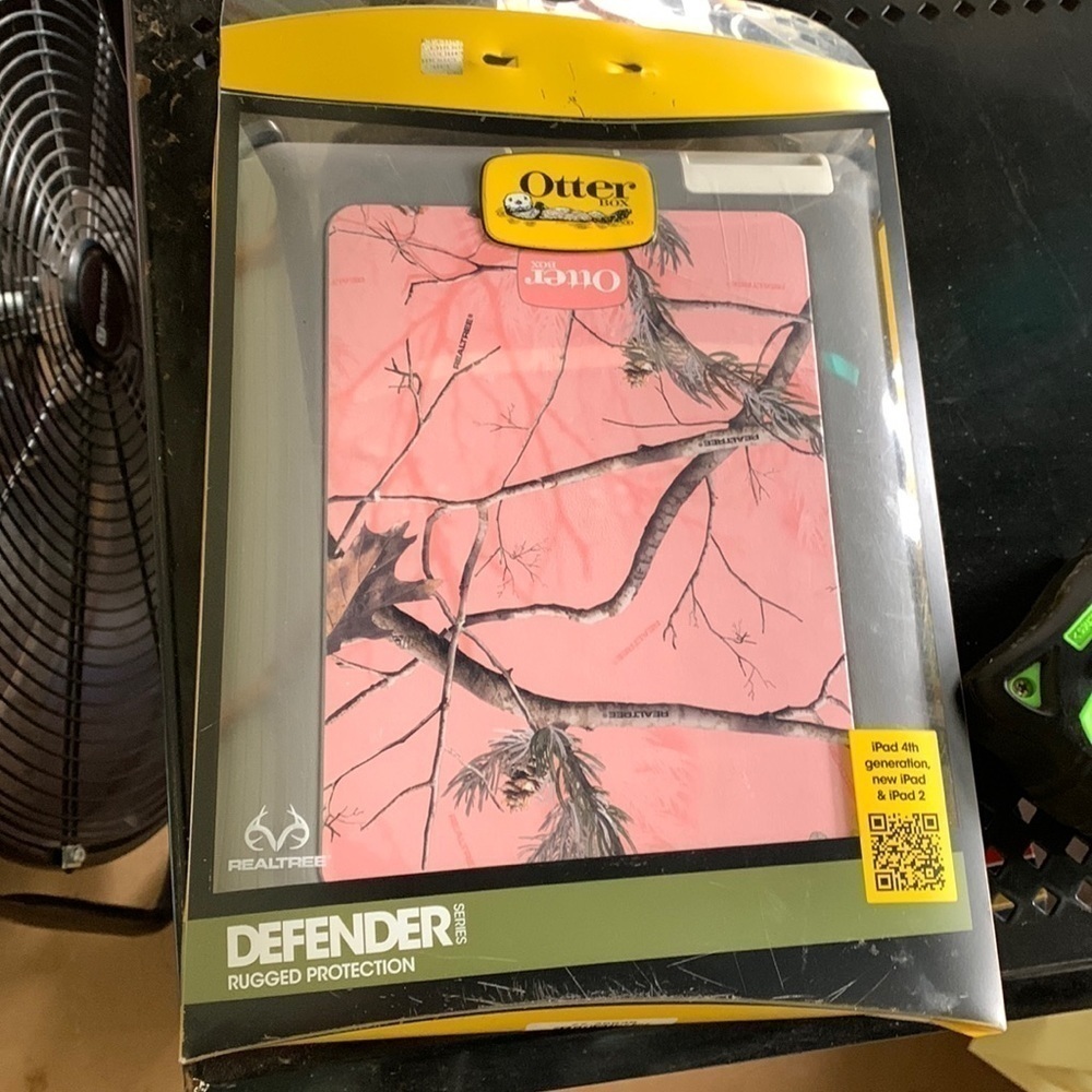 OTTER box defender realtree pink camo case for iPad 4th generation and new iPad